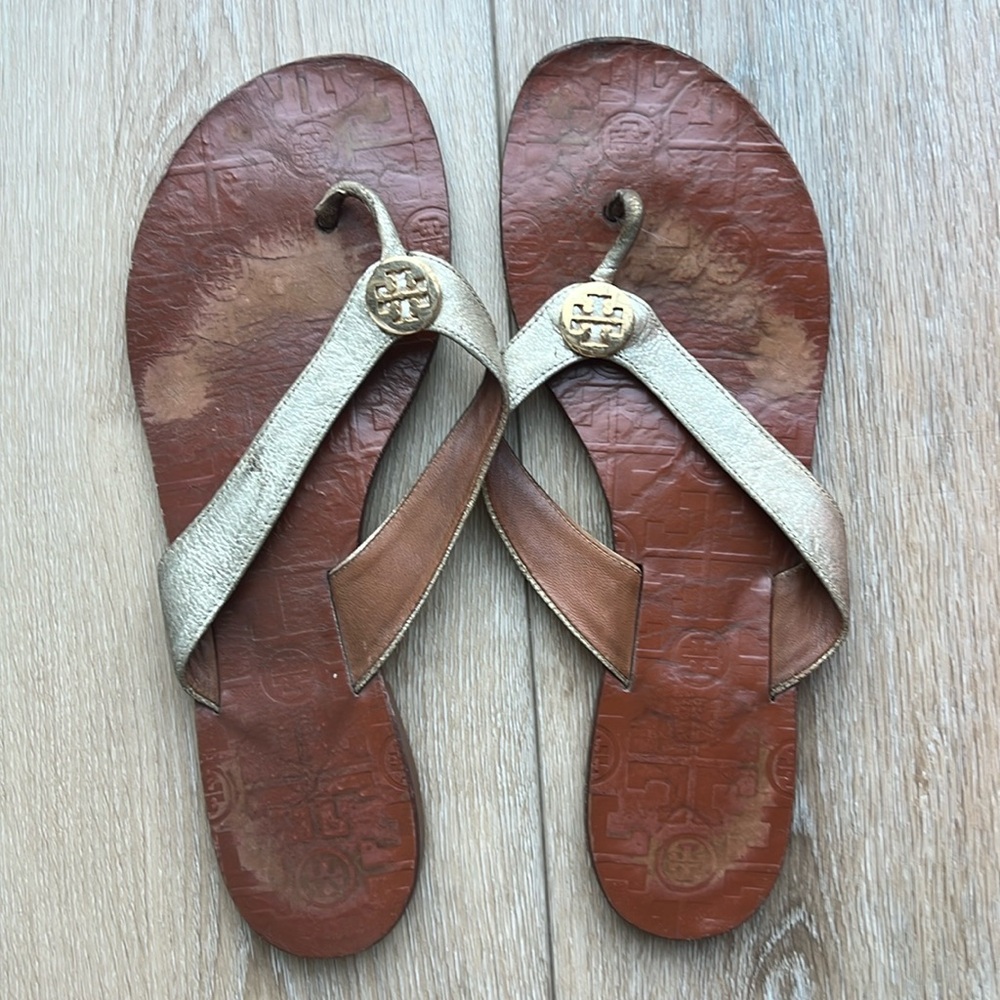 Tory Burch Gold Sandal, Size 10, limited editionition